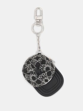 MA HAT KEYCHAIN